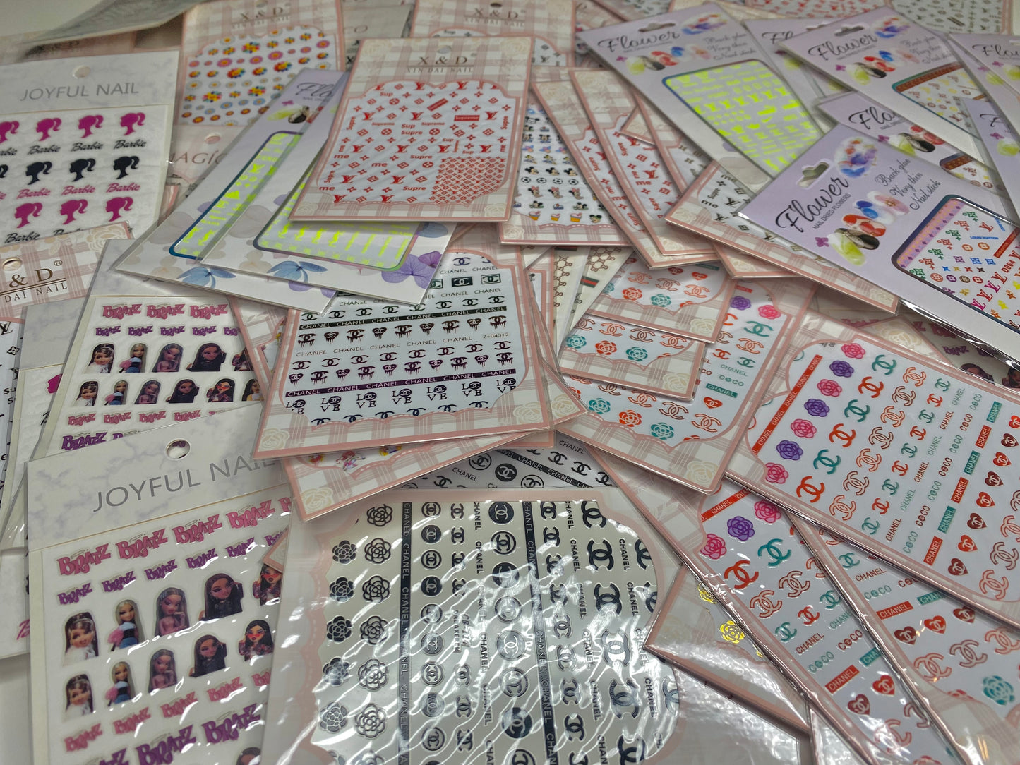 Bundle 100 pcs nails sticker