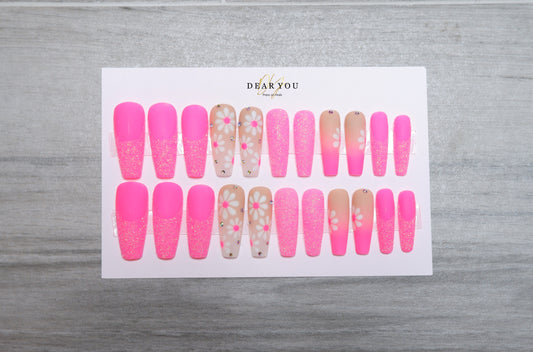 Daisy Pink 22pcs (Coffin)