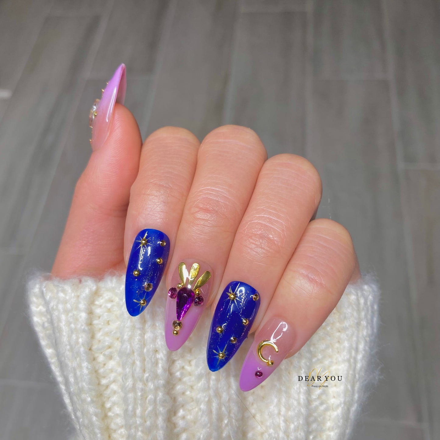 Moon and Stars Nail Set 24pcs (Almond)