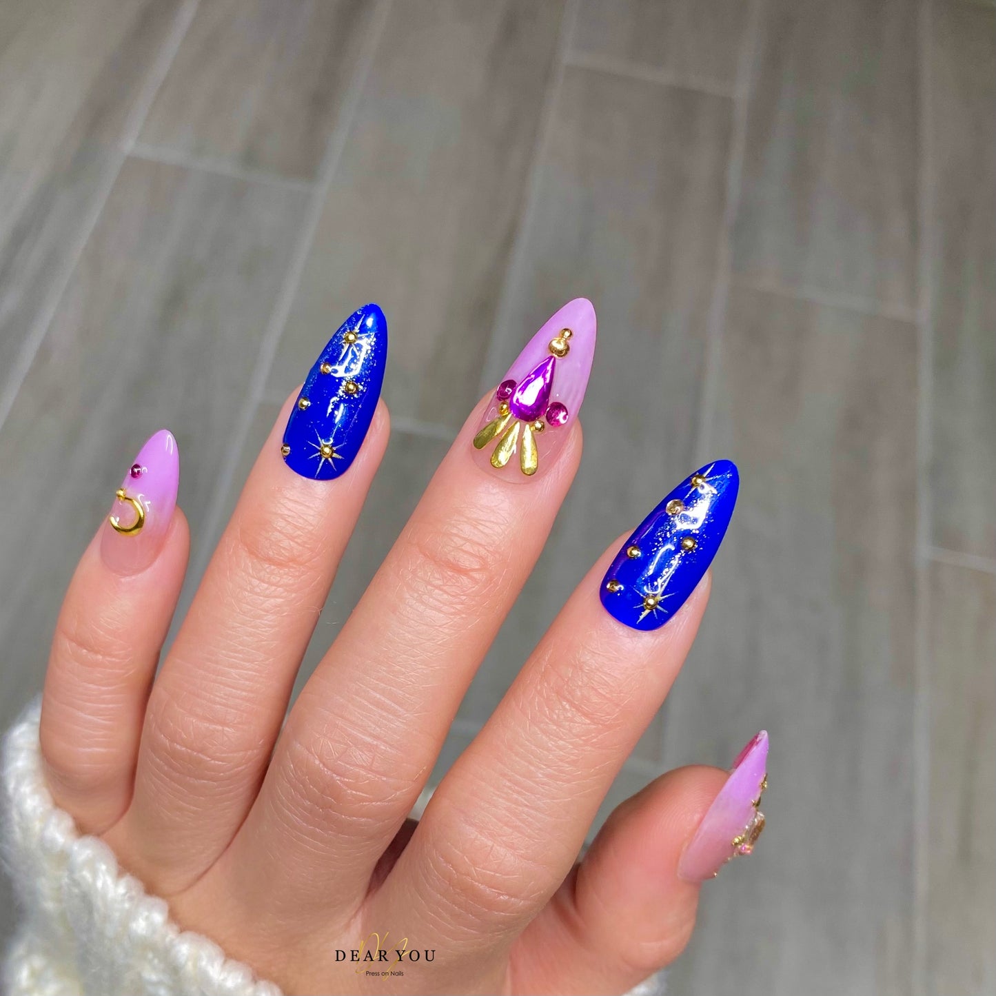 Moon and Stars Nail Set 24pcs (Almond)