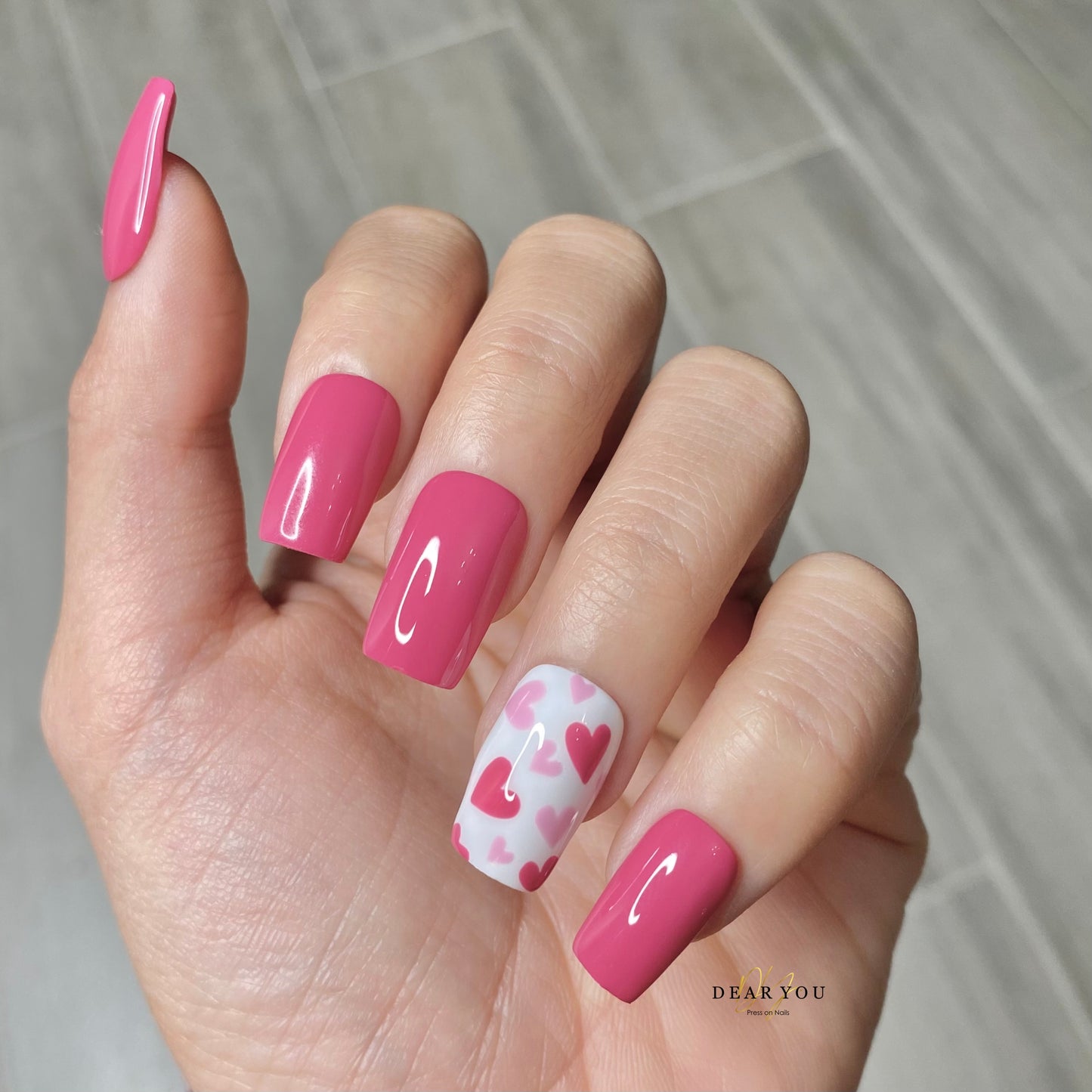 Hearts Nail Set 24pcs (Square)