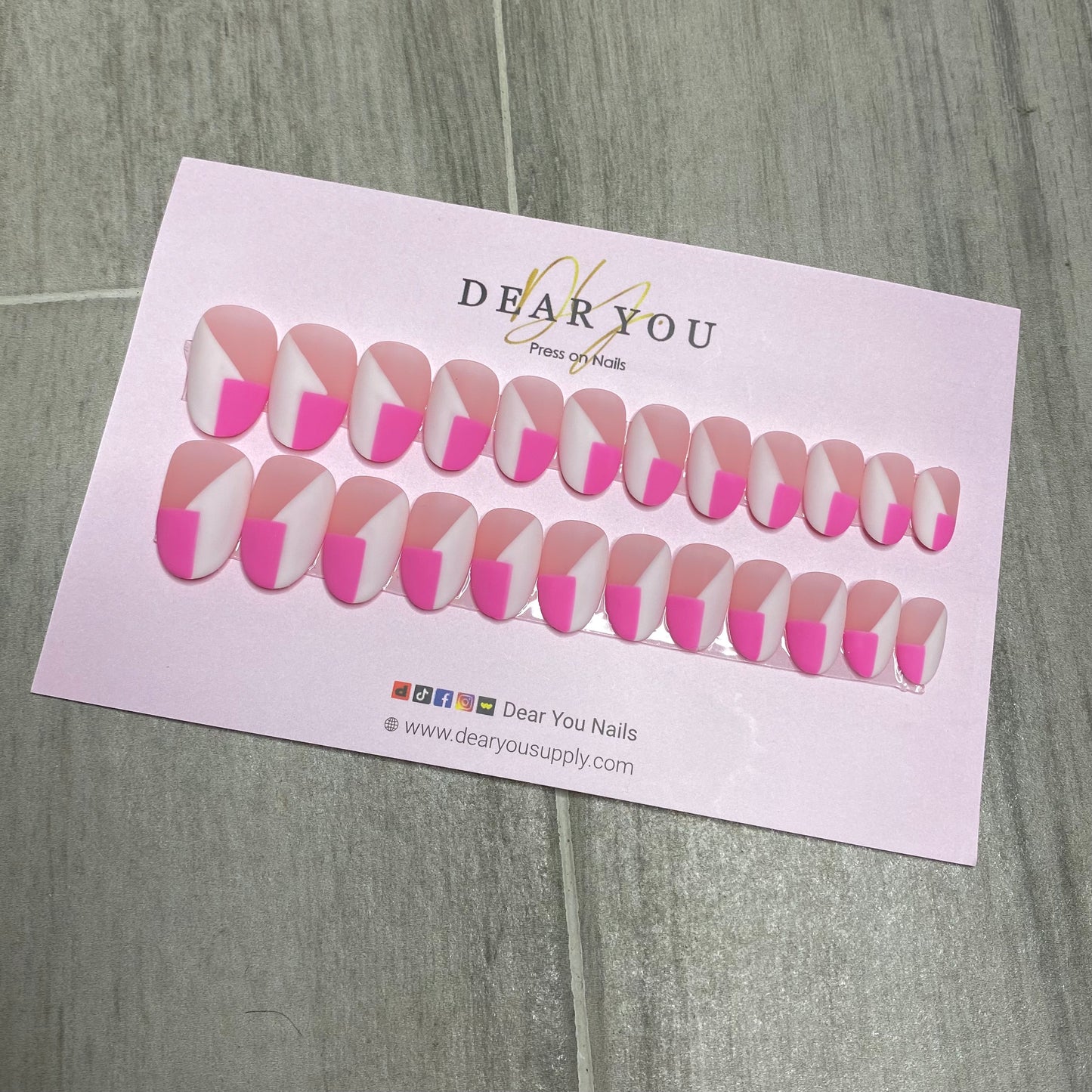 Pink Edges Nail Set 24pcs (Round)