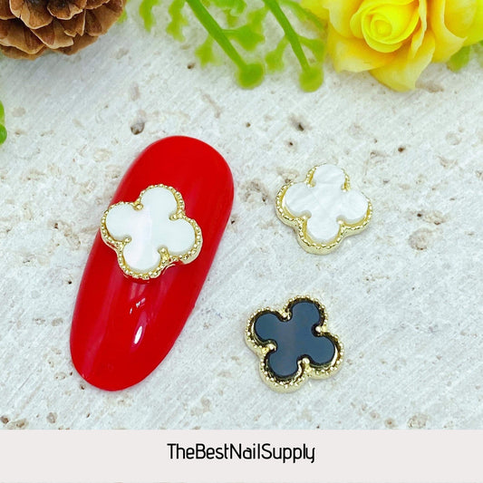 Clover Charm (Black or White)